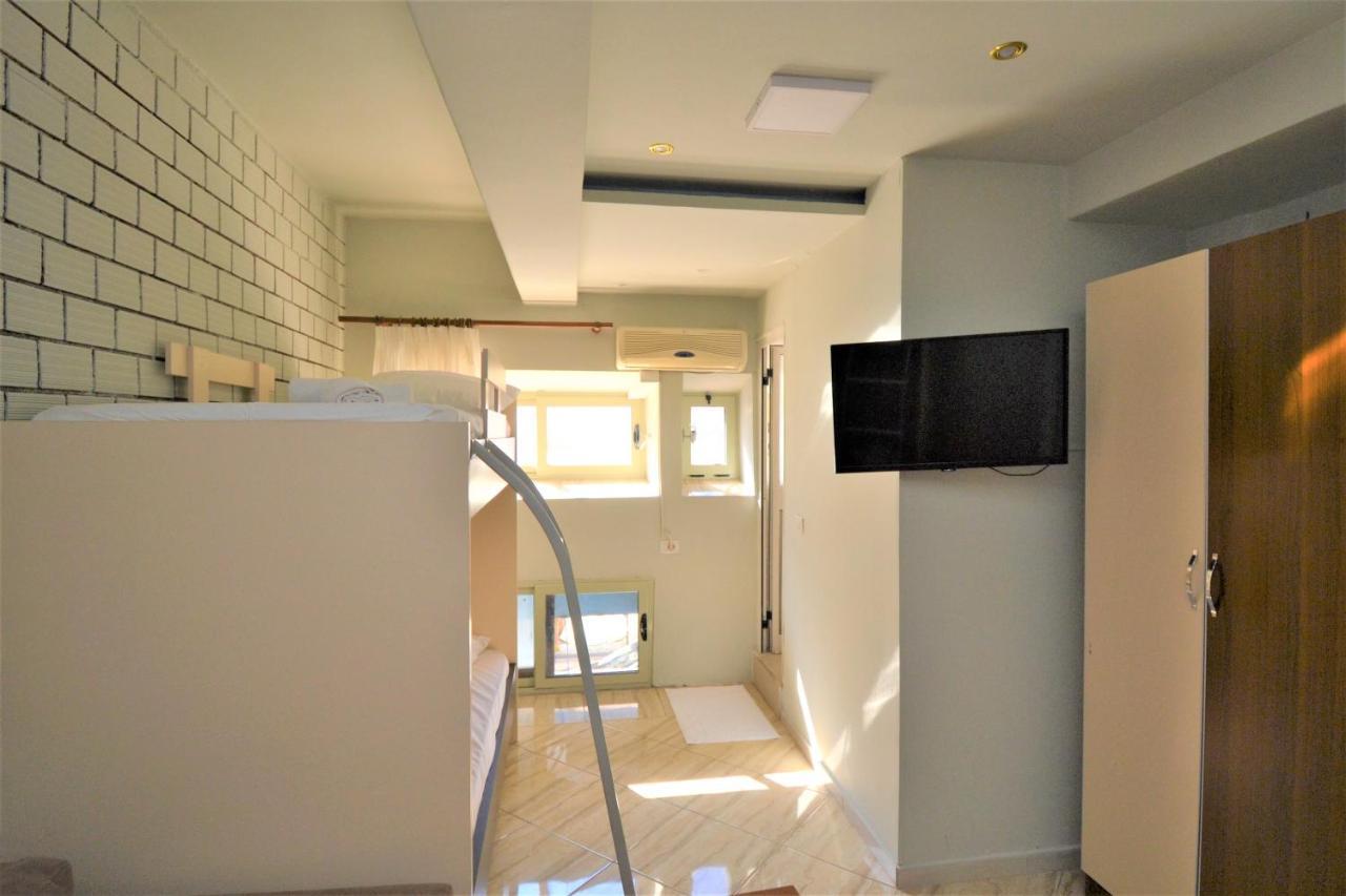 Jonian Central Condos Saranda Extérieur photo